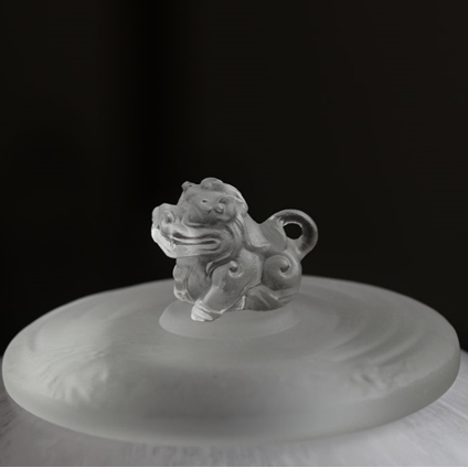 【Ink Wash】Handcrafted Glassware: Long Olive-Shaped Small-Mouth Tea Canister with Airtight Seal