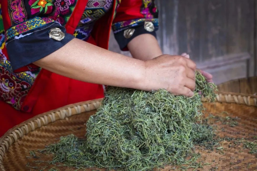 The perfect match for the dog days of summer! This is how to make vine tea taste good